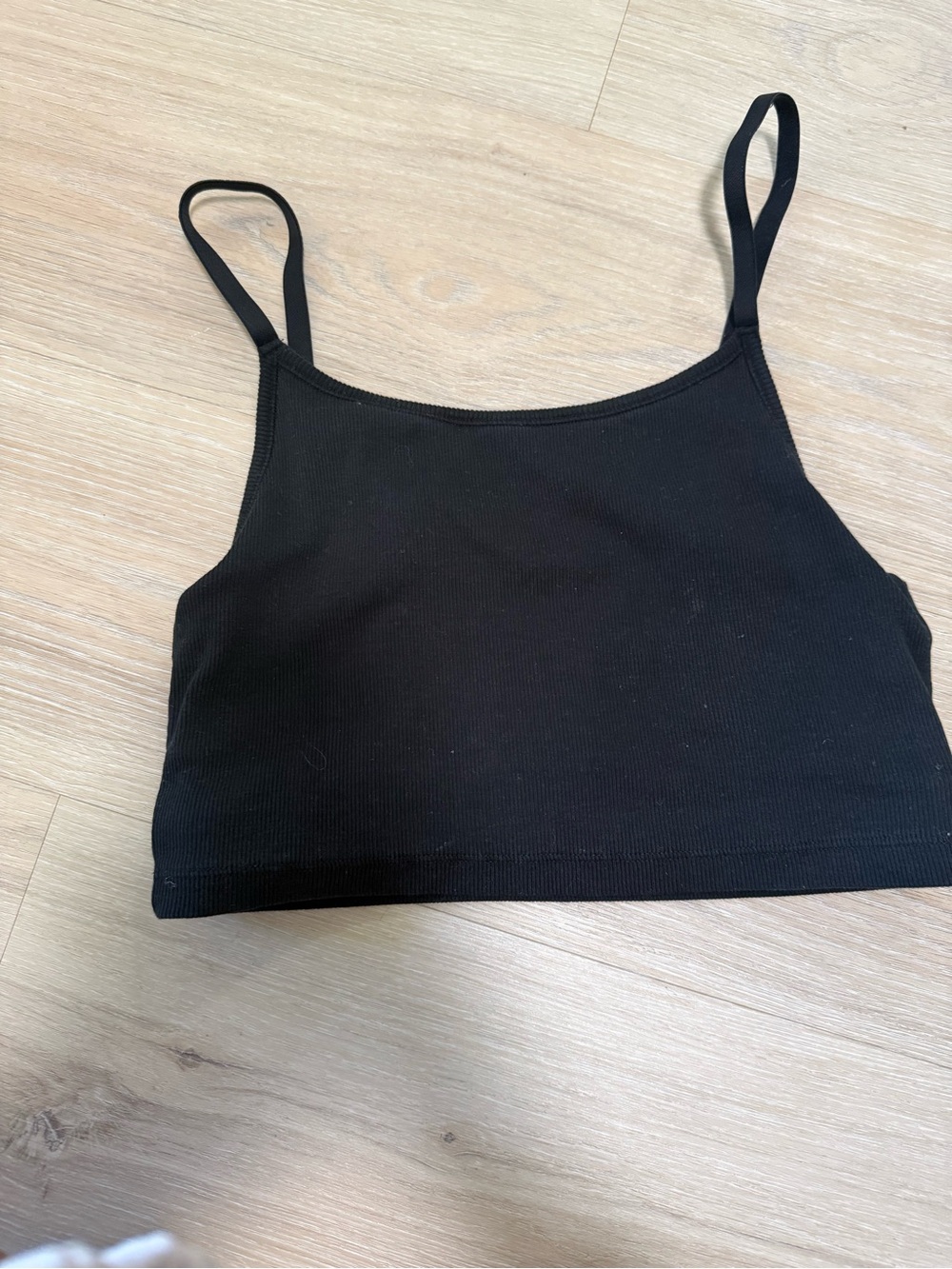 GAP Black Ribbed Cropped Cami Tank